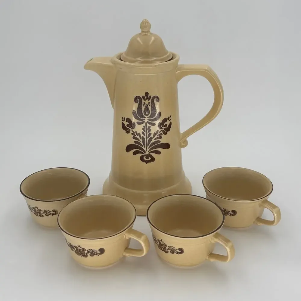 Vintage Pfaltzgraff Village Stoneware Coffee Pot 6-490 and 4 Mugs G-1 Set USA